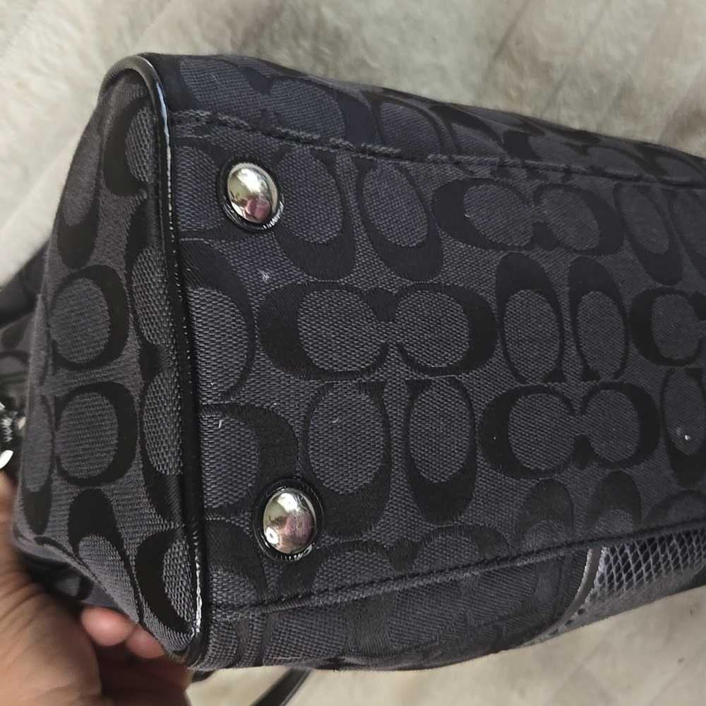 Coach Signature Satchel 2013 EUC Two Hangtags - Picture 6 of 11